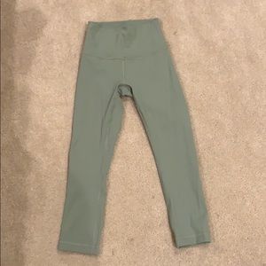 Lululemon crop leggings